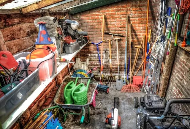 Les meilleures pratiques pour stocker vos outils de ferme